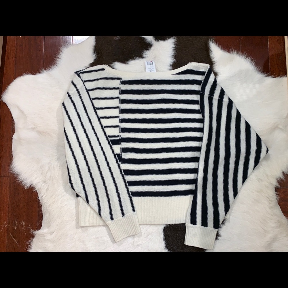 Joie Maridel Dolman Striped Sweater NWT XS - Picture 4 of 5